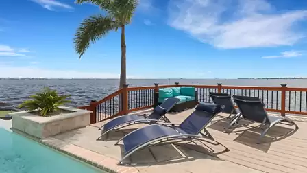 The sundeck faces south and enjoys plenty of sunshine