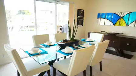 More contemporary design in the dining room