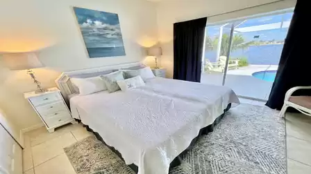 The second bedroom invites you to dream in a large double bed