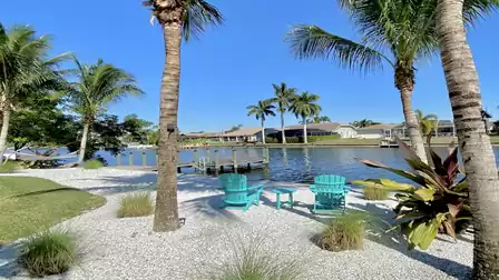 This really beautiful area along the seawall creates a beach feeling