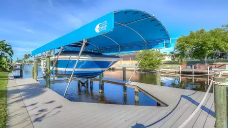 Dock your rental boat right here