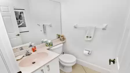 Powder room 