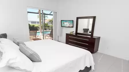 Who wouldn't want to wake up to this view in the morning?