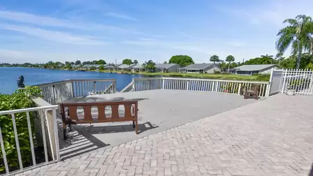 Magnificent view of the lake