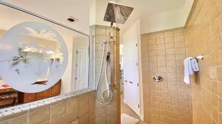 Large open shower with plenty of space