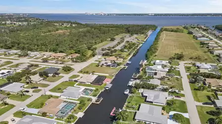 Short boat ride to the Caloosahatchee River