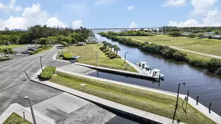 View over the two ramps to the Caloosahatchee River