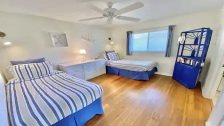 Spacious maritime double bedroom