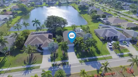 Experience Florida up close, Villa Asara - located on a small lake