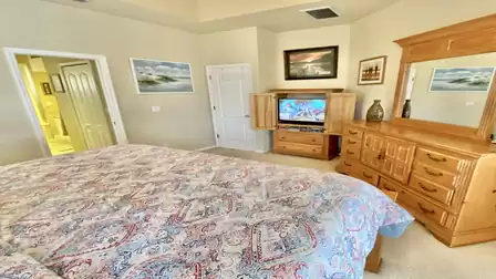 View from the master bedroom into the en-suite bathroom 