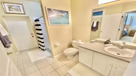 This bath can also be used as a pool bath.