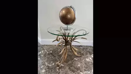 From this work of art the villa Golden Globe has its name