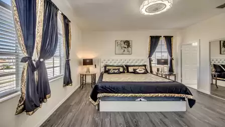 Marilyn Monroe suite a dream in white, gold and black