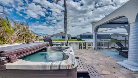 The spa has an easy-to-use cover