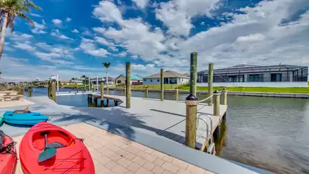 Easy boat access via the jetty