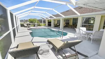  Feeling like a dip? The refreshing pool is waiting for you 
