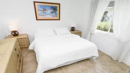 Bedroom with a view of the garden