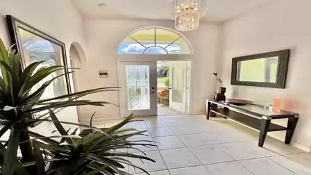 A light-flooded entrance area in exclusive design