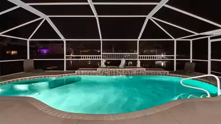 The pool can be beautifully illuminated in the evening