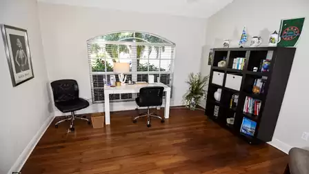 Office for those who may have to work even when on vacation