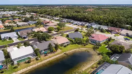 Neighborhood of Villa Caressa - typical America
