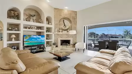 A wall full of beautiful decorations
