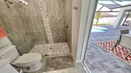 The 3rd bathroom can also be used as a pool bath