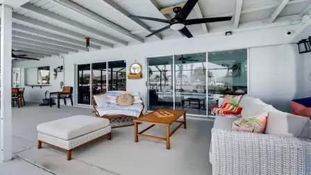 Here you can comfortably enjoy a cocktail