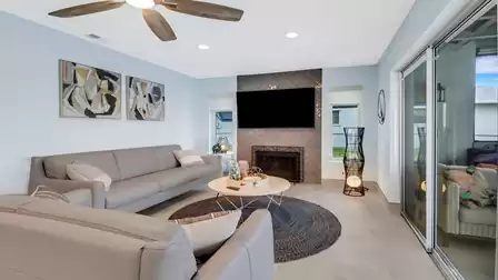 Exquisite furnishings in the living room