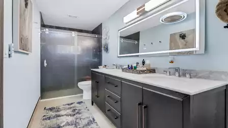 Modern bathroom in gray and white