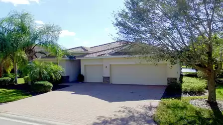 Villa Ventura seen from the street