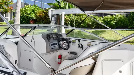 Dashboard with all important navigation aids.