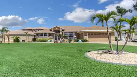 The driveway and entrance to Villa Caribbean Flair