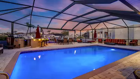 Round off your day at the pool bar
