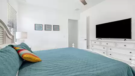 Bright WC with shower
