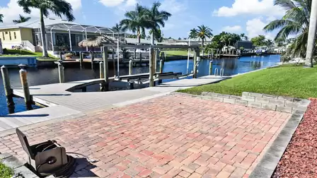 An additional sun terrace is located by the canal