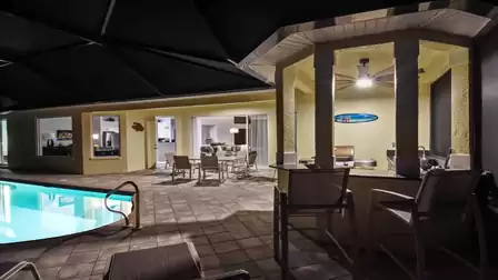 A gas barbecue is ready for you under the Gazebo