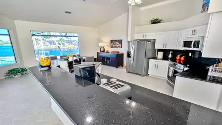 View of the entire kitchen