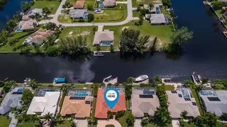 Picture with the drone on the canal
