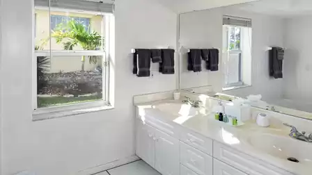 Double sink in the large bathroom