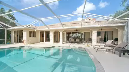 2 bedrooms have their own access to the pool