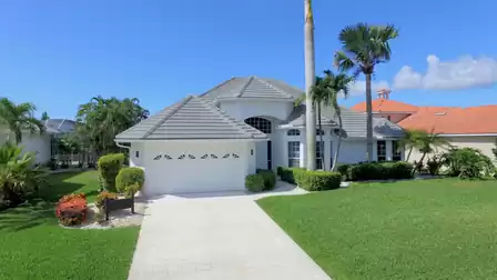 An attractive vacation home in prime location on the Spreader Waterway