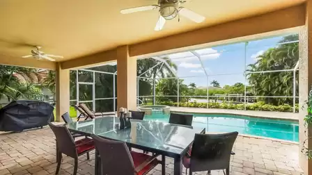 On sunny days – and in Florida, most of them are sunny – enjoy your meals on the covered patio