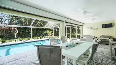 Enjoy the view of the pool at breakfast.