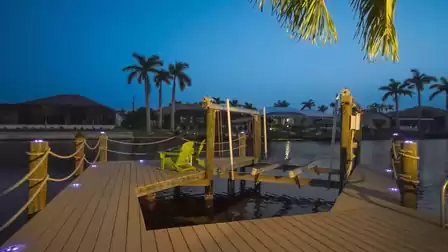 The breathtaking view over the canal is a real visual highlight that makes every moment special