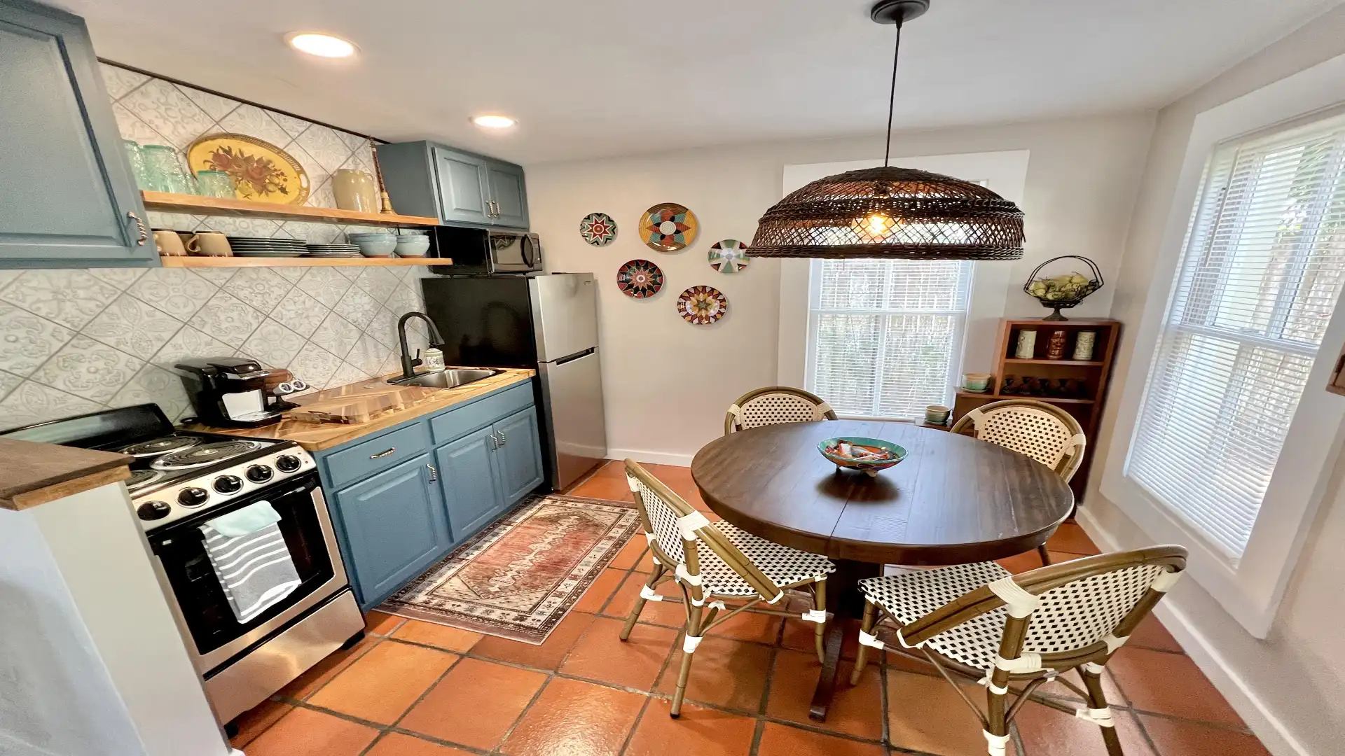 Kitchenette with everything you need