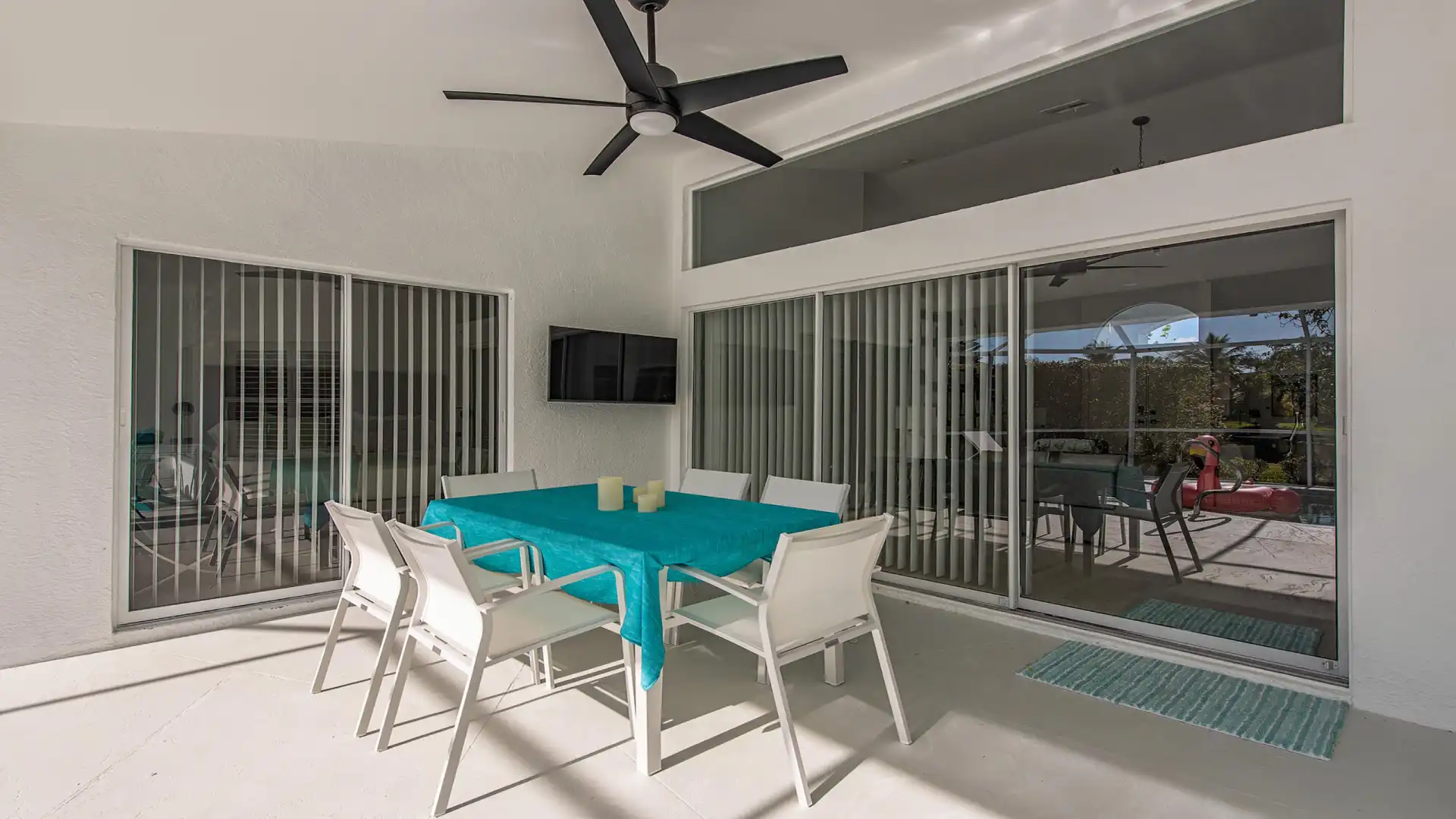 Breakfast, lunch or dinner here you can enjoy it 