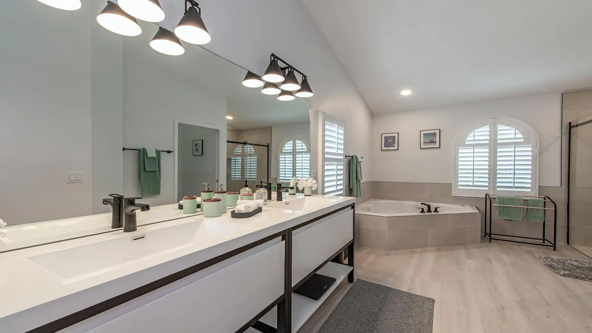 Modern bathroom