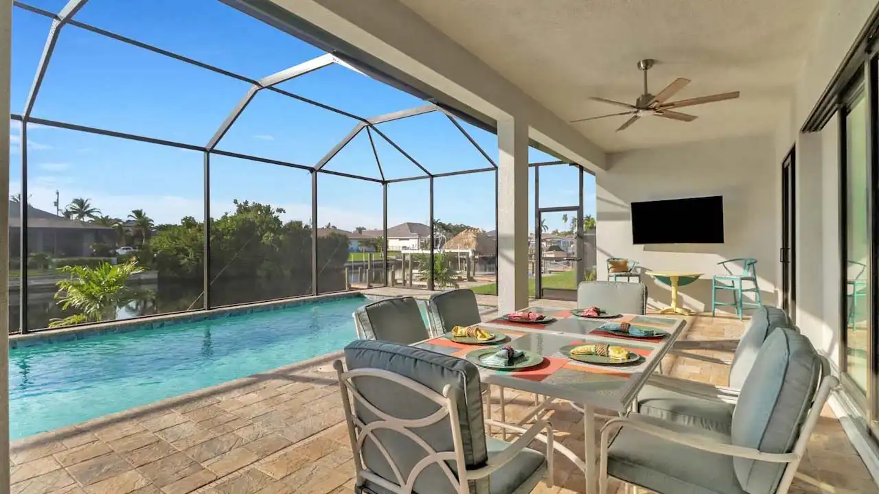 Enjoy your brunch on the outdoor terrace