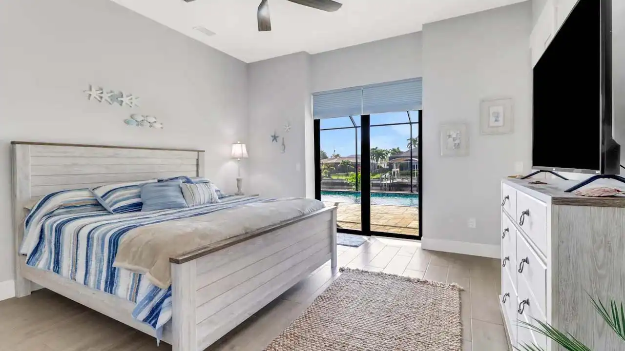 The oversized double bed lets everyone dream wonderfully
